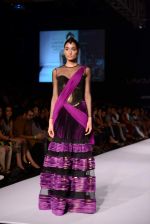 Model walk the ramp for Amit Aggarwal show at LFW 2013 Day 3 in Grand Haytt, Mumbai on 25th Aug 2013 (36).JPG